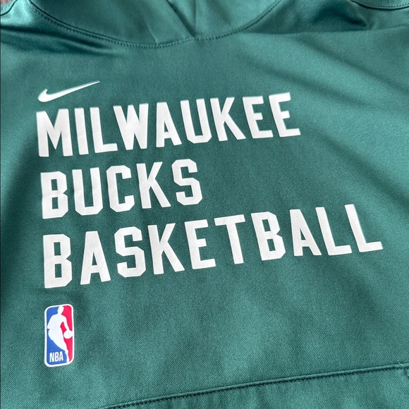 Big Boys Large 14/16 Nike Green Milwaukee Bucks Basketball Hoodie Sweatshirt Kid - Picture 3 of 9